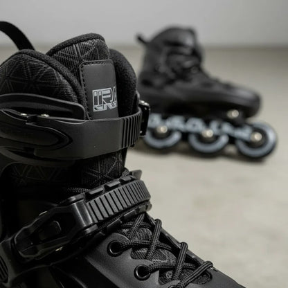 Combo De Patines Ajustables, Casco Y Protecciones Negro Total